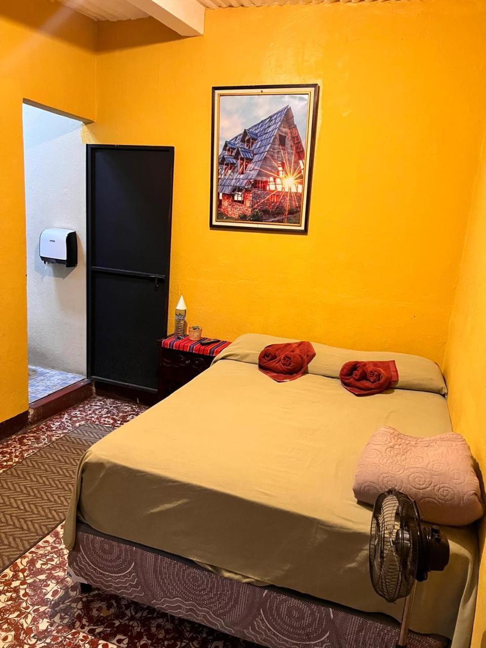 Hotel Alma Maya 危地马拉安地瓜 外观 照片