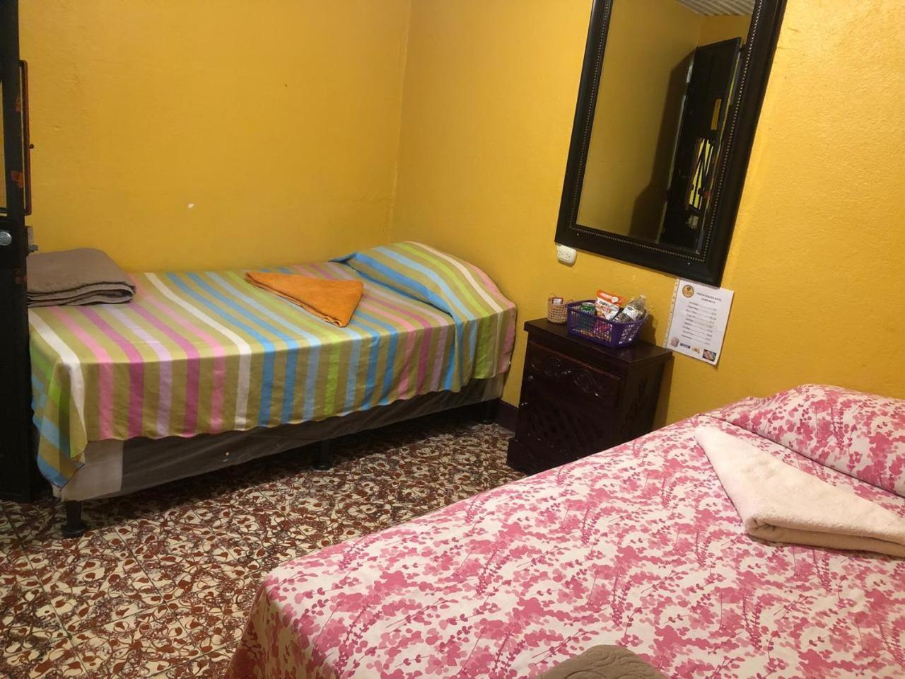 Hotel Alma Maya 危地马拉安地瓜 外观 照片